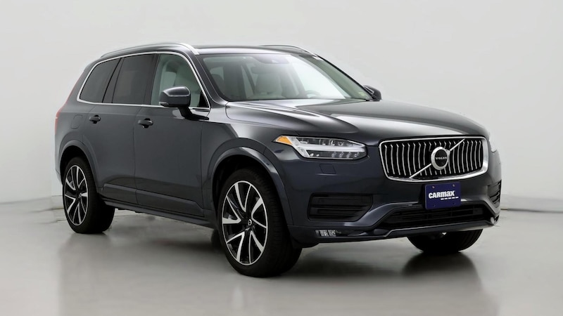 2022 Volvo XC90 T6 Momentum Hero Image