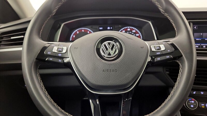 2021 Volkswagen Jetta SE 10