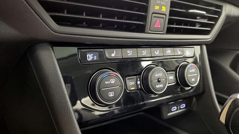 2021 Volkswagen Jetta SE 16