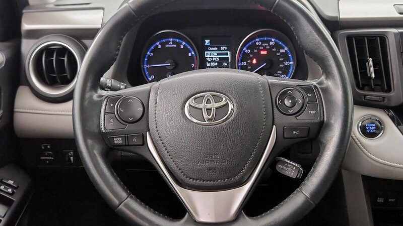 2018 Toyota RAV4 XLE 10