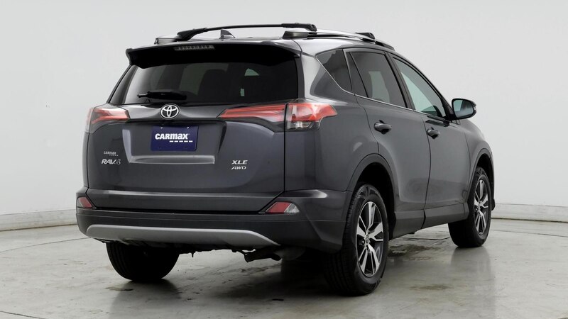 2018 Toyota RAV4 XLE 8