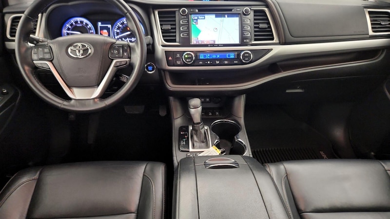 2018 Toyota Highlander XLE 9