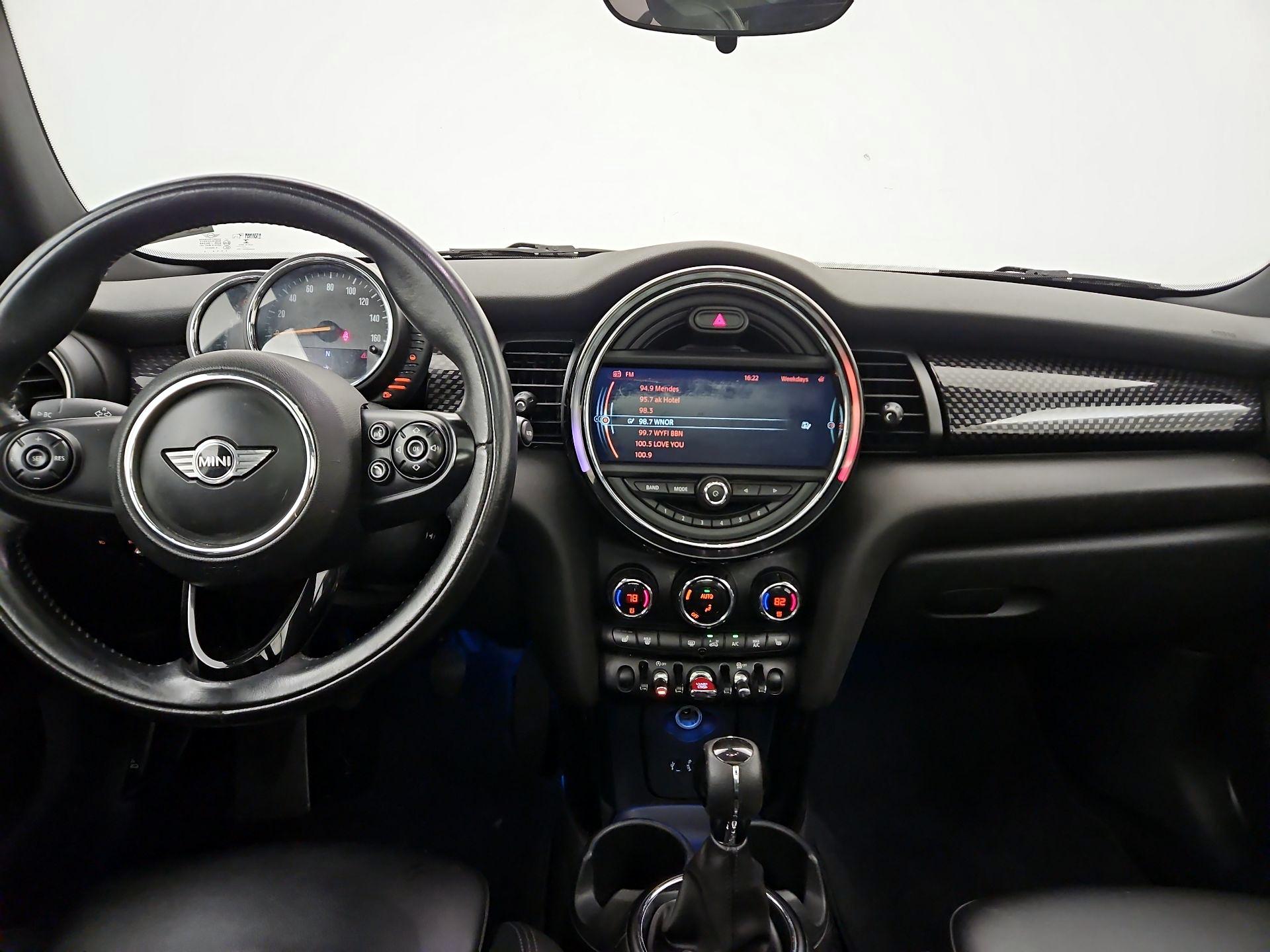 Thumbnail: 2015 MINI Cooper Hardtop - 9