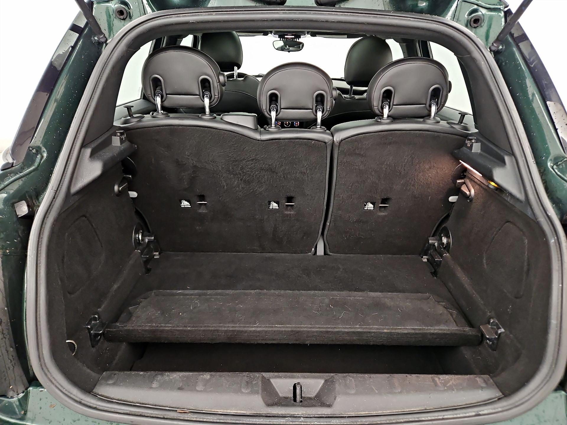 Thumbnail: 2015 MINI Cooper Hardtop - 20