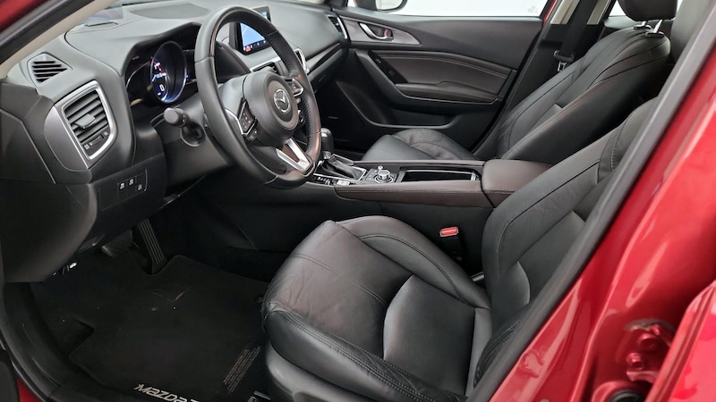 2018 Mazda Mazda3 i Grand Touring 11