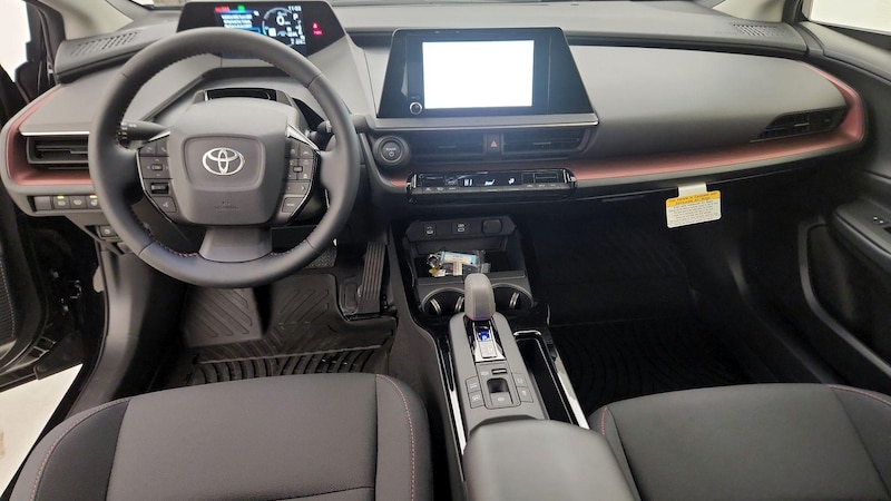 2024 Toyota Prius Prime SE 9