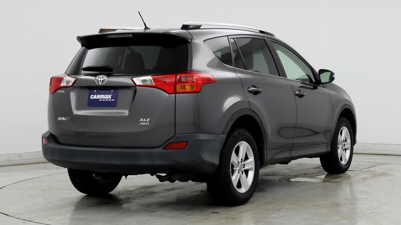 2013 Toyota RAV4 XLE 8