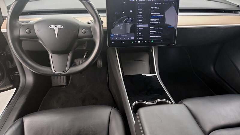 2018 Tesla Model 3 Long Range 9