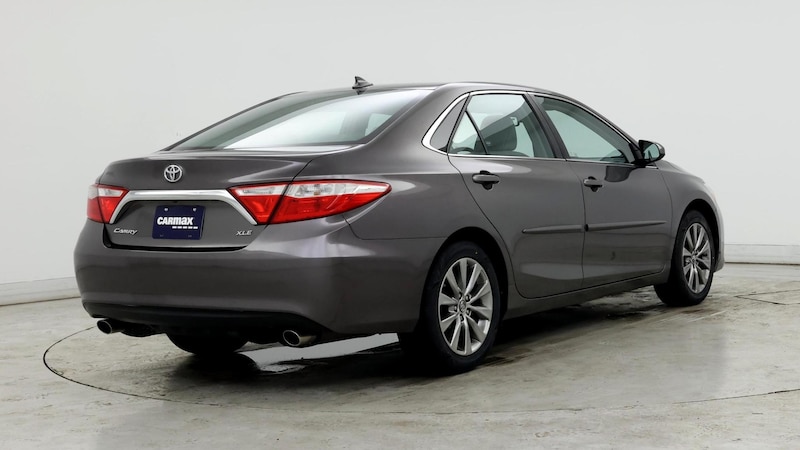 2017 Toyota Camry XLE 8