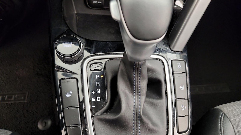 2022 Kia Seltos S 18