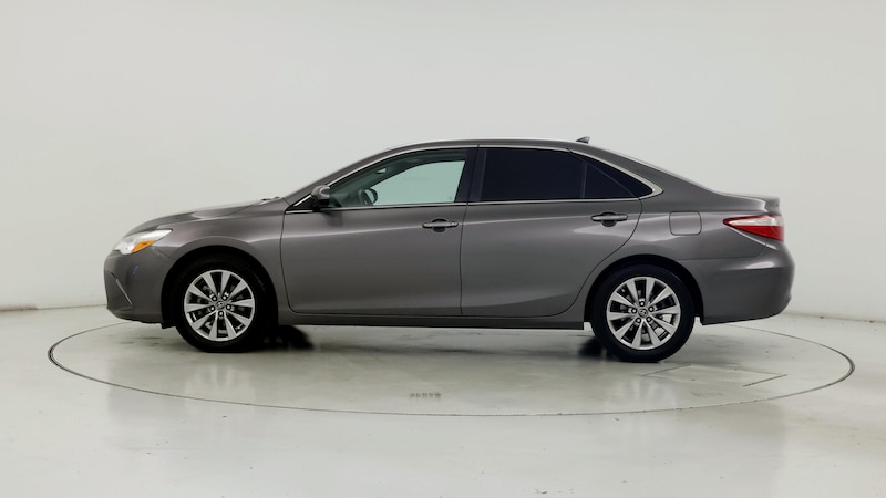 2017 Toyota Camry XLE 3