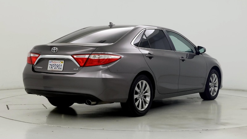 2017 Toyota Camry XLE 8