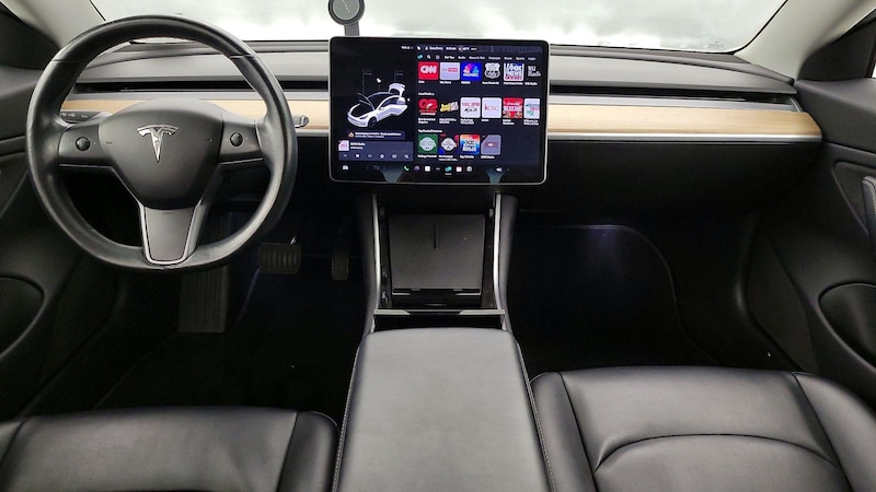 2018 Tesla Model 3 Long Range 9