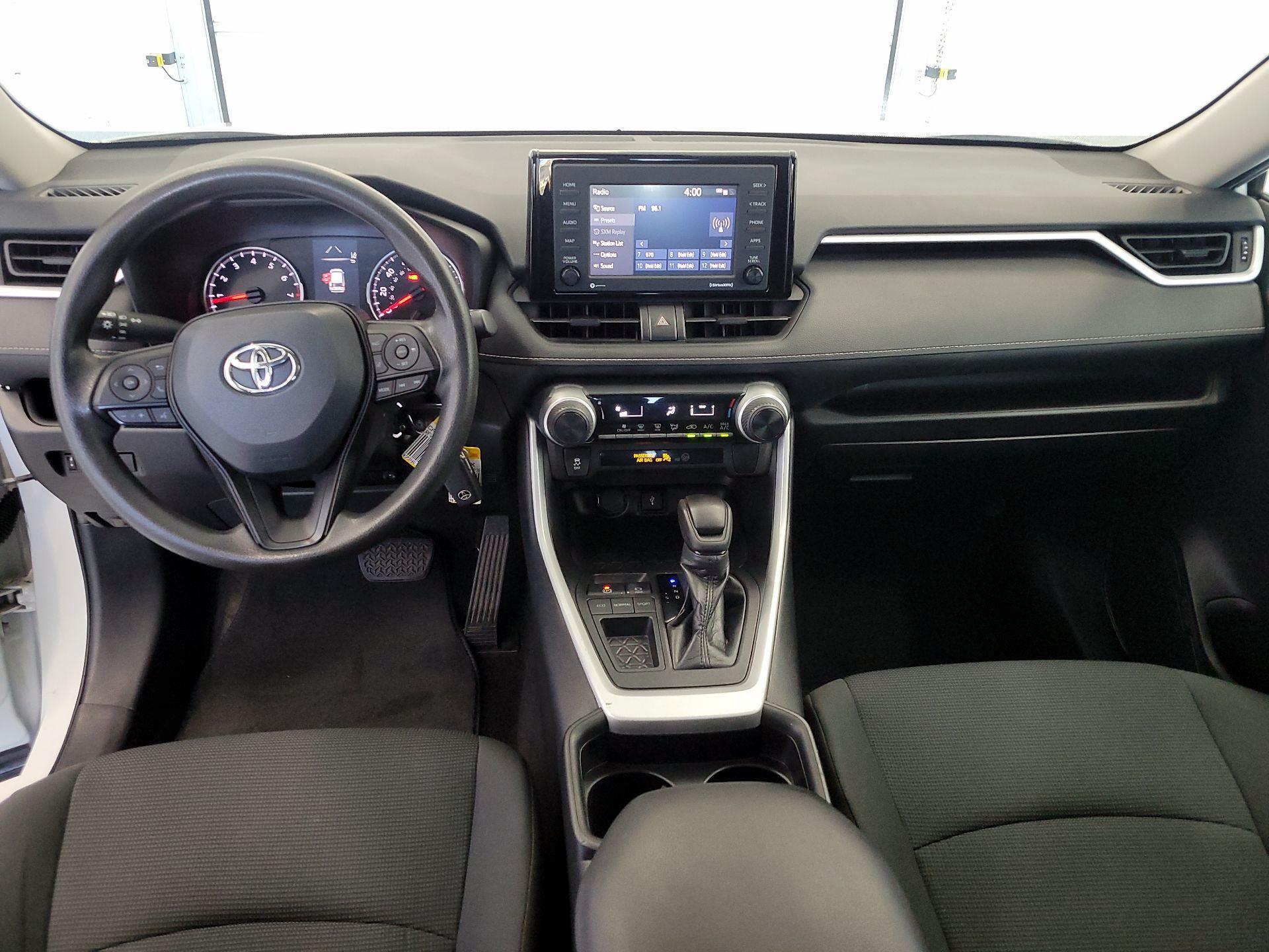 Thumbnail: 2021 Toyota RAV4 - 9