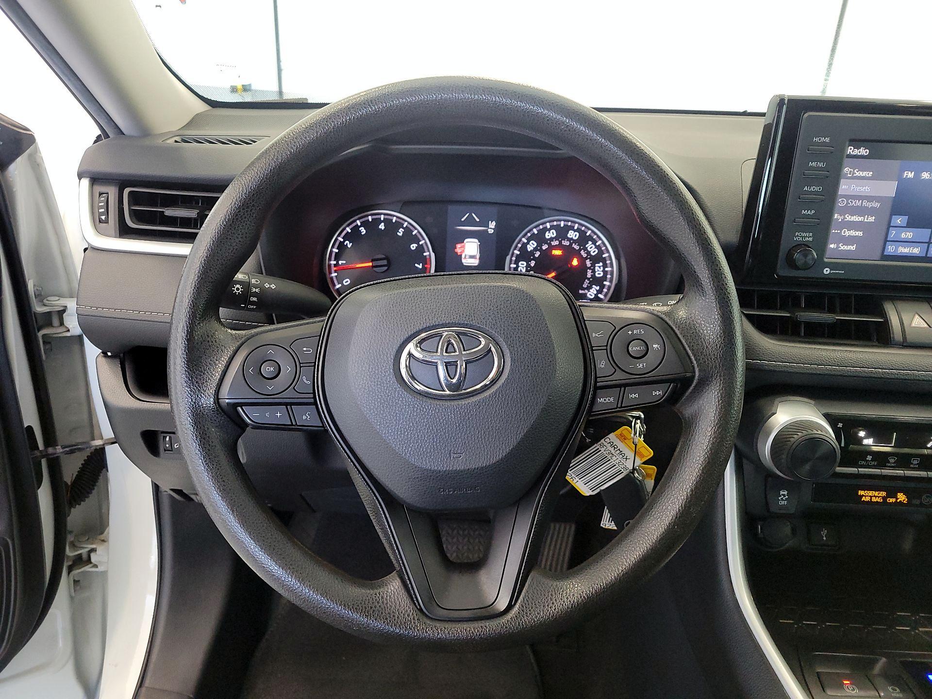 Thumbnail: 2021 Toyota RAV4 - 10