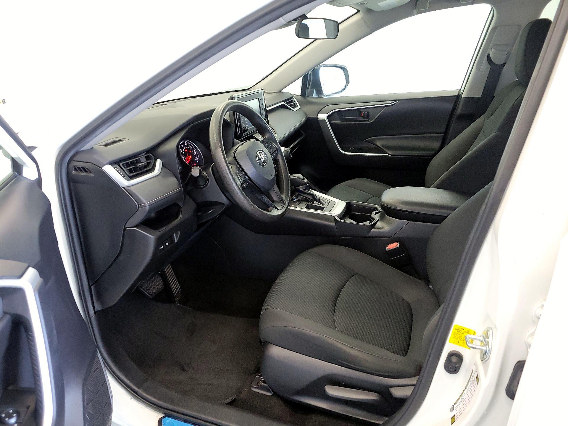 Thumbnail: 2021 Toyota RAV4 - 11
