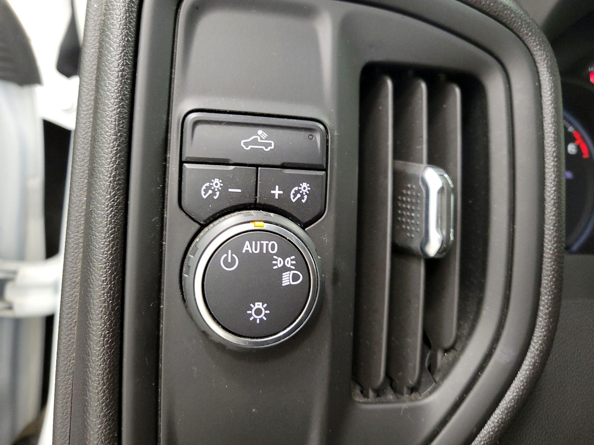 Thumbnail: 2023 Chevrolet Silverado 1500 - 13