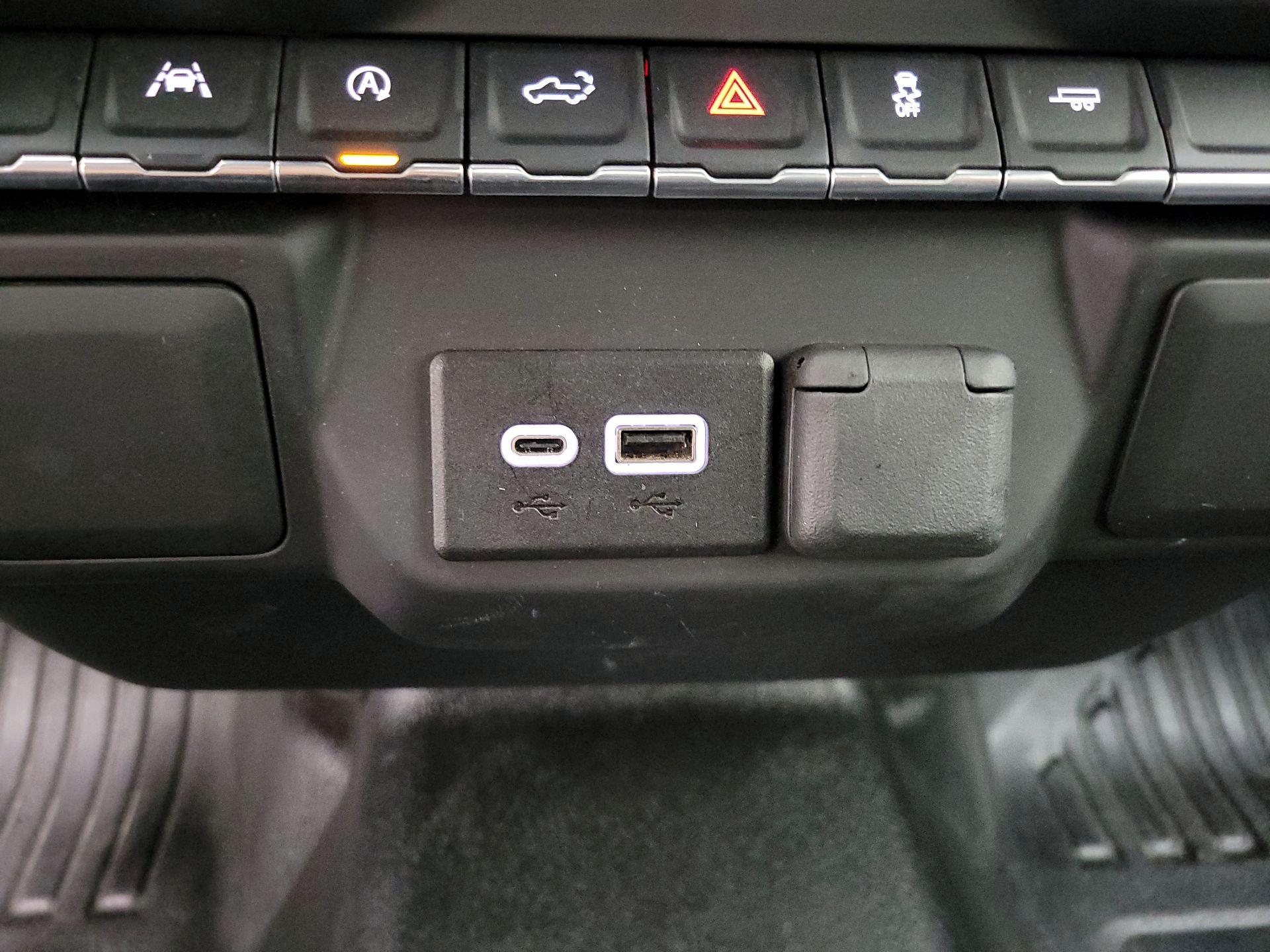 Thumbnail: 2023 Chevrolet Silverado 1500 - 18