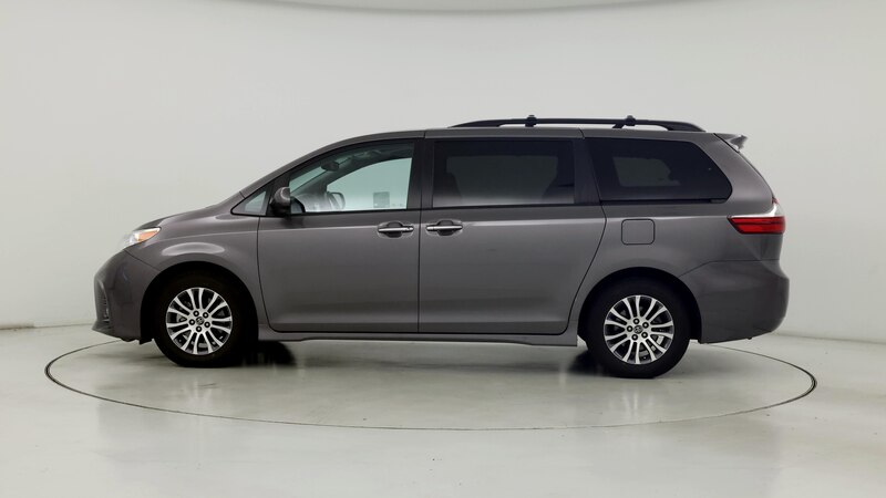 2019 Toyota Sienna XLE 3