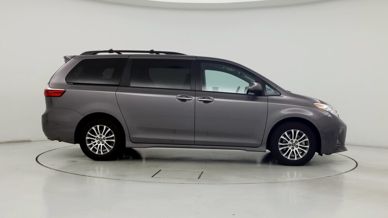 2019 Toyota Sienna XLE 7