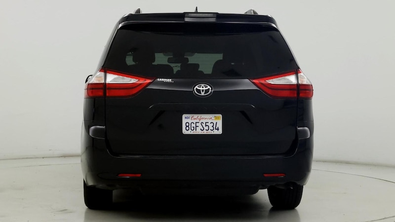 2018 Toyota Sienna LE 6