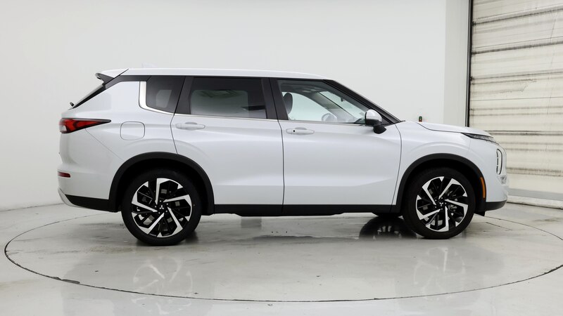 2023 Mitsubishi Outlander SE 7