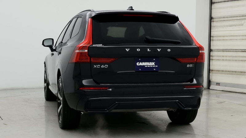 2023 Volvo XC60 B5 Ultimate 6