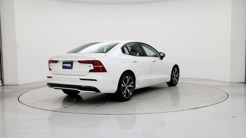 2024 Volvo S60 B5 Plus 8