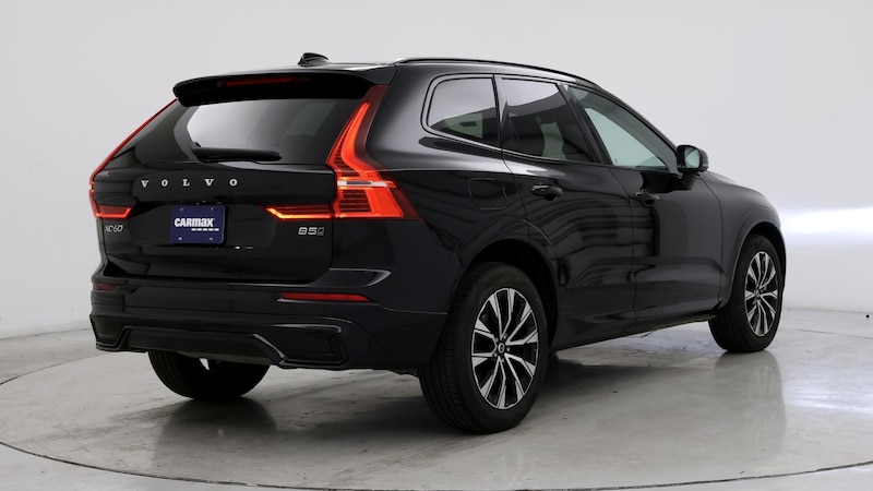 2024 Volvo XC60 B5 Plus 8