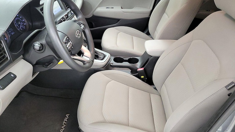 2019 Hyundai Elantra SE 11