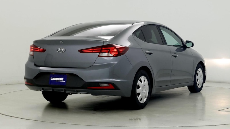 2019 Hyundai Elantra SE 8