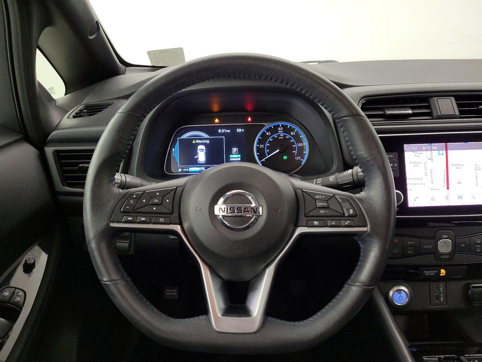 Thumbnail: 2020 Nissan Leaf - 10