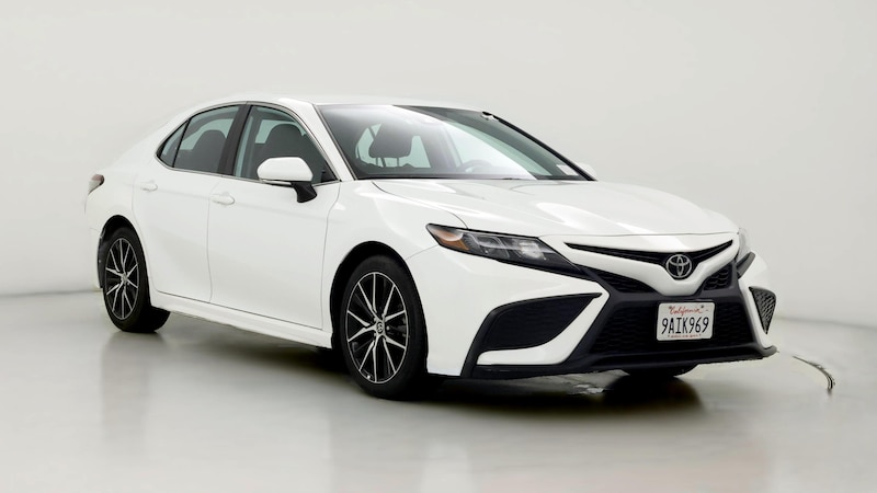 2022 Toyota Camry SE Hero Image