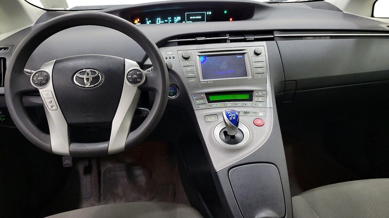 2014 Toyota Prius Three 9