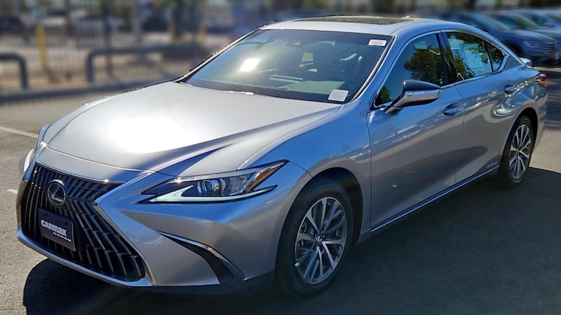 2022 Lexus ES Hybrid 300h Hero Image