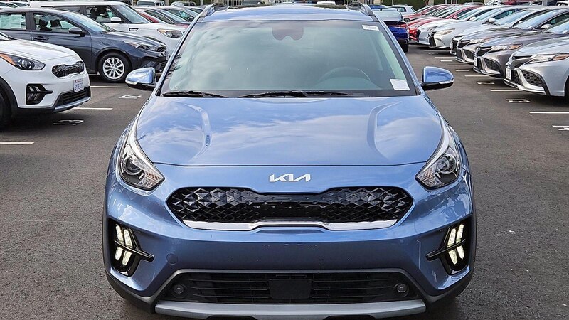 2022 Kia Niro Touring 2