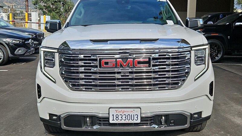 2023 GMC Sierra 1500 Denali 2