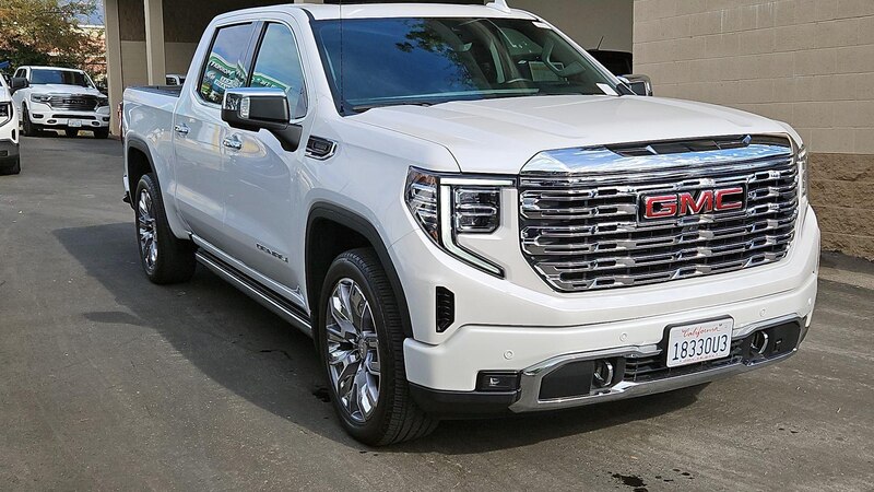 2023 GMC Sierra 1500 Denali 3