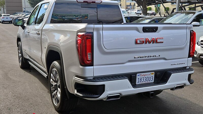 2023 GMC Sierra 1500 Denali 7