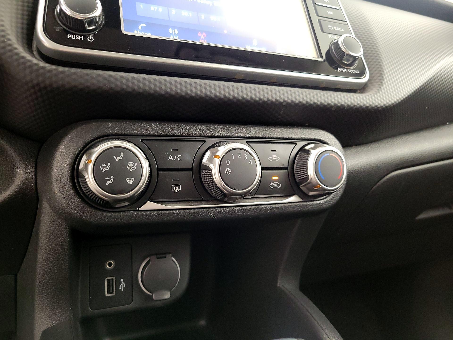 Thumbnail: 2021 Nissan Kicks - 14
