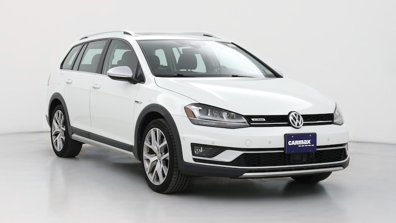 2017 Volkswagen Golf Alltrack SEL Hero Image