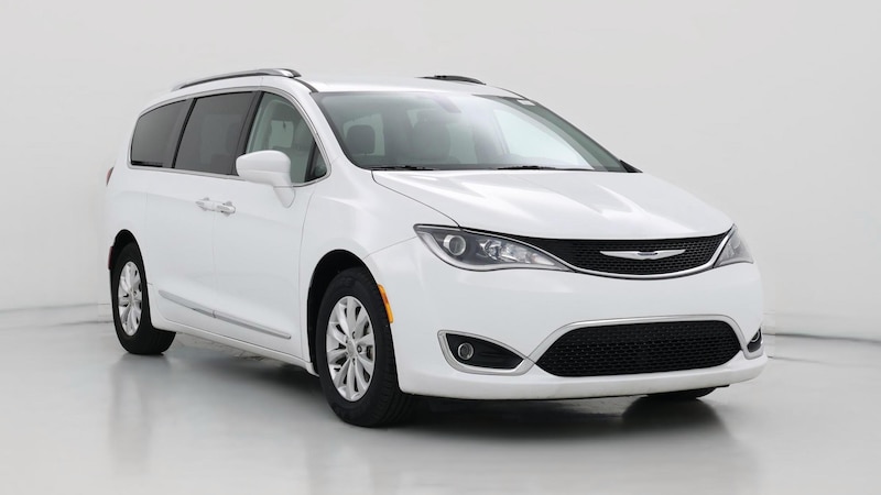 2019 Chrysler Pacifica Touring L Hero Image