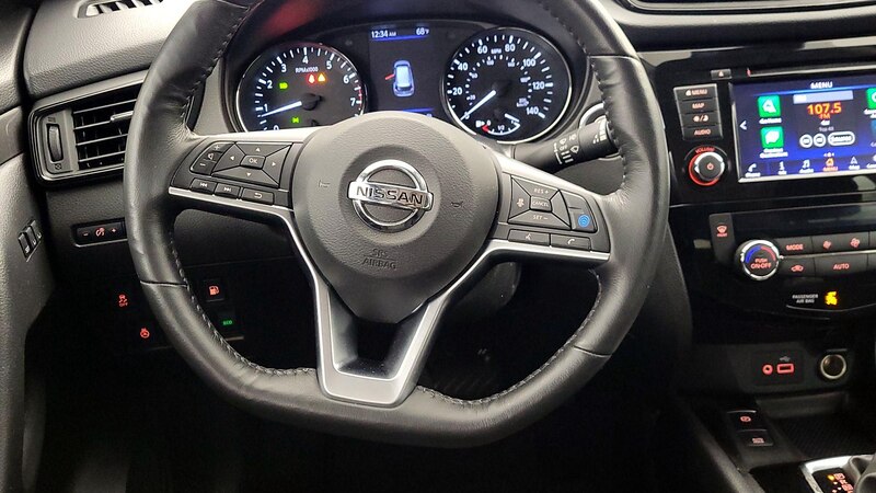 2019 Nissan Rogue SV 10