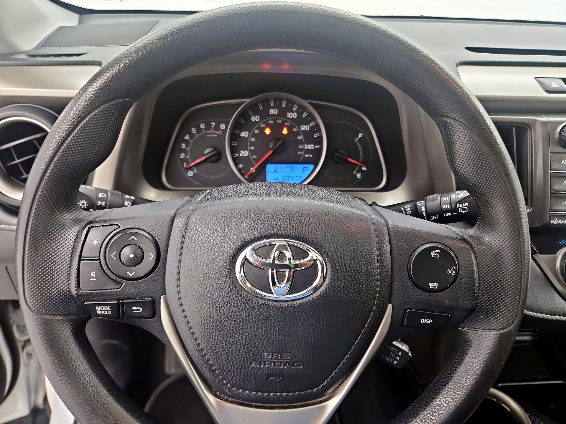 Thumbnail: 2015 Toyota RAV4 - 10