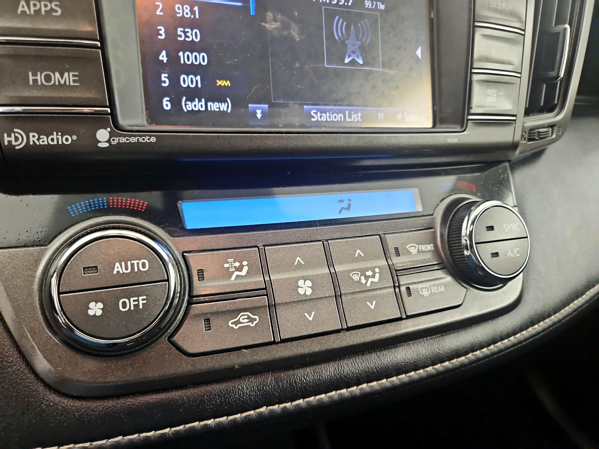 Thumbnail: 2015 Toyota RAV4 - 16
