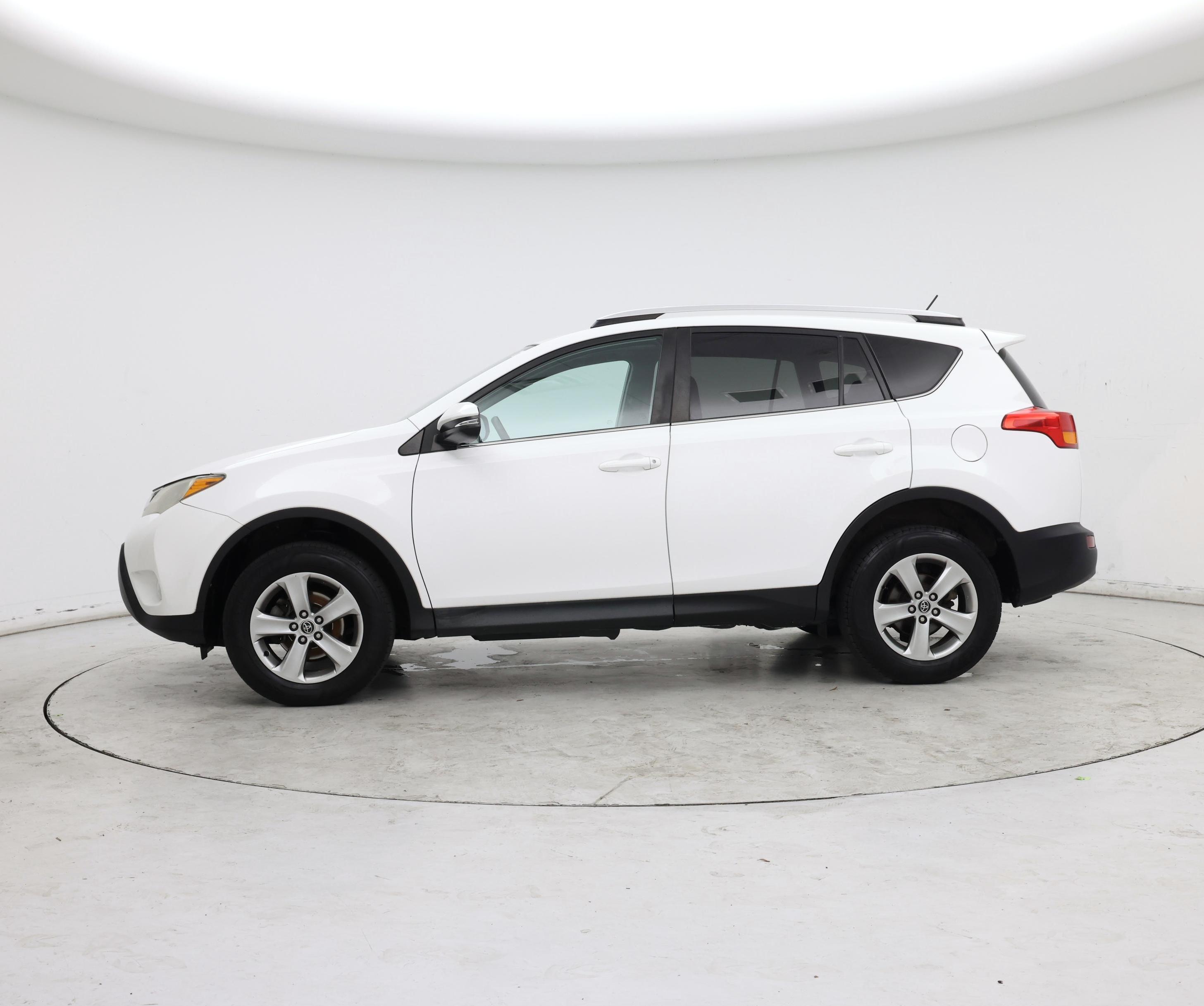 Thumbnail: 2015 Toyota RAV4 - 3