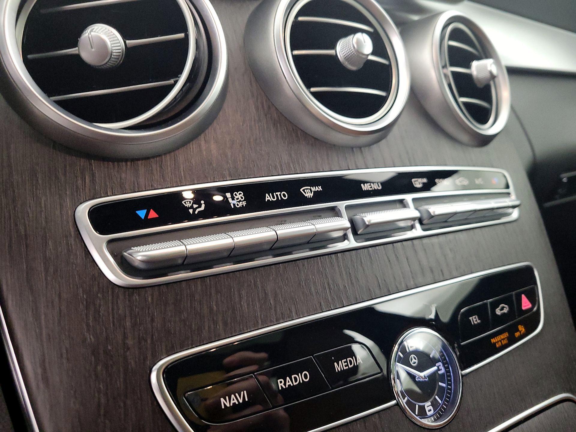 Thumbnail: 2019 Mercedes-Benz C-Class - 17