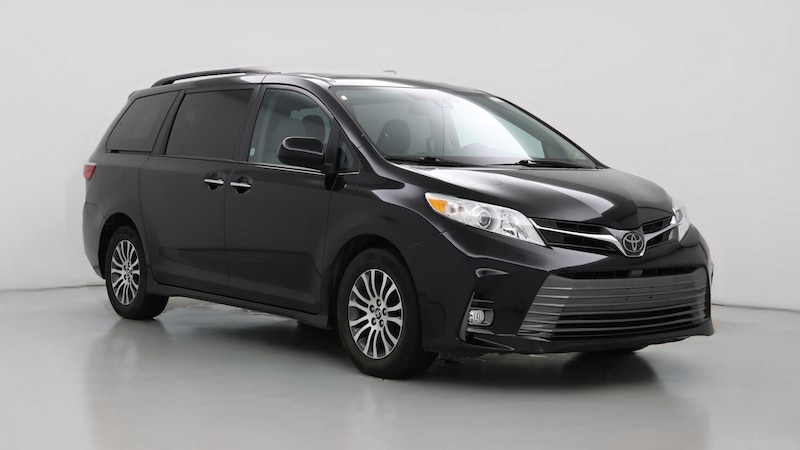 2020 Toyota Sienna XLE Hero Image