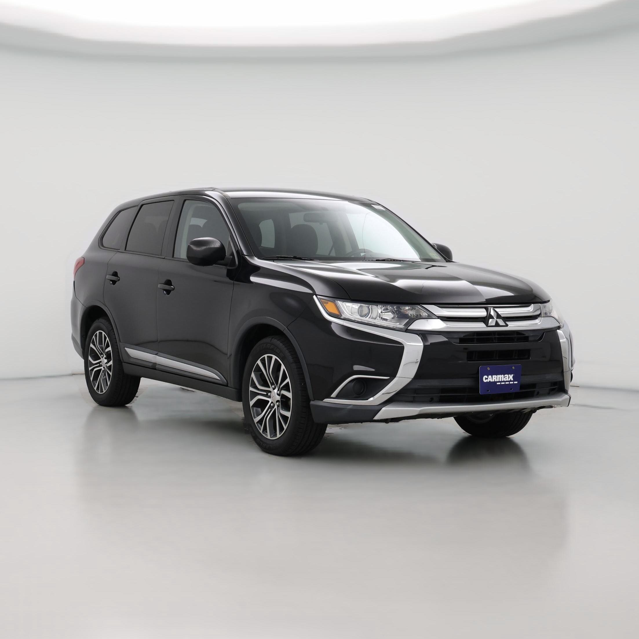 Thumbnail: 2017 Mitsubishi Outlander - 1