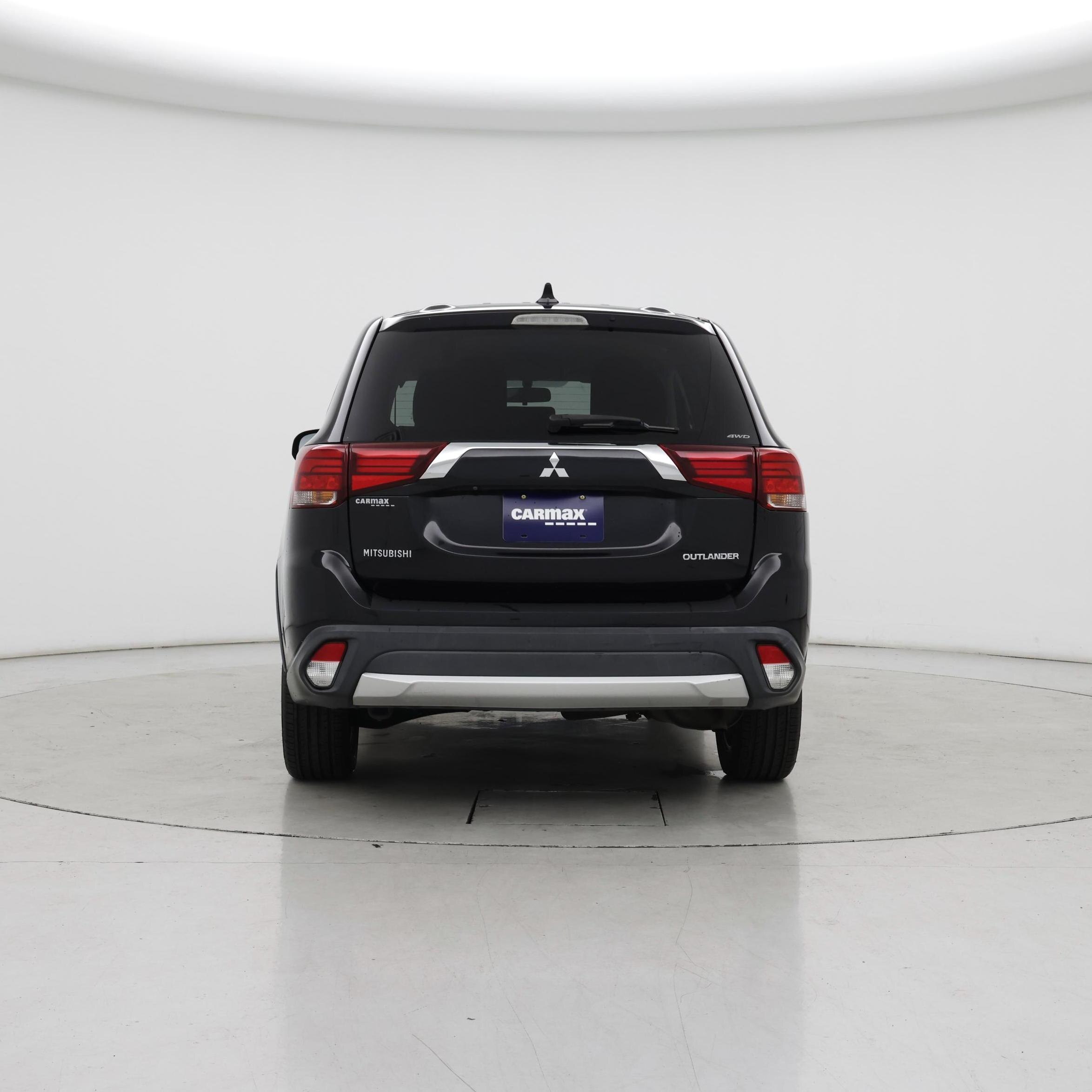 Thumbnail: 2017 Mitsubishi Outlander - 6